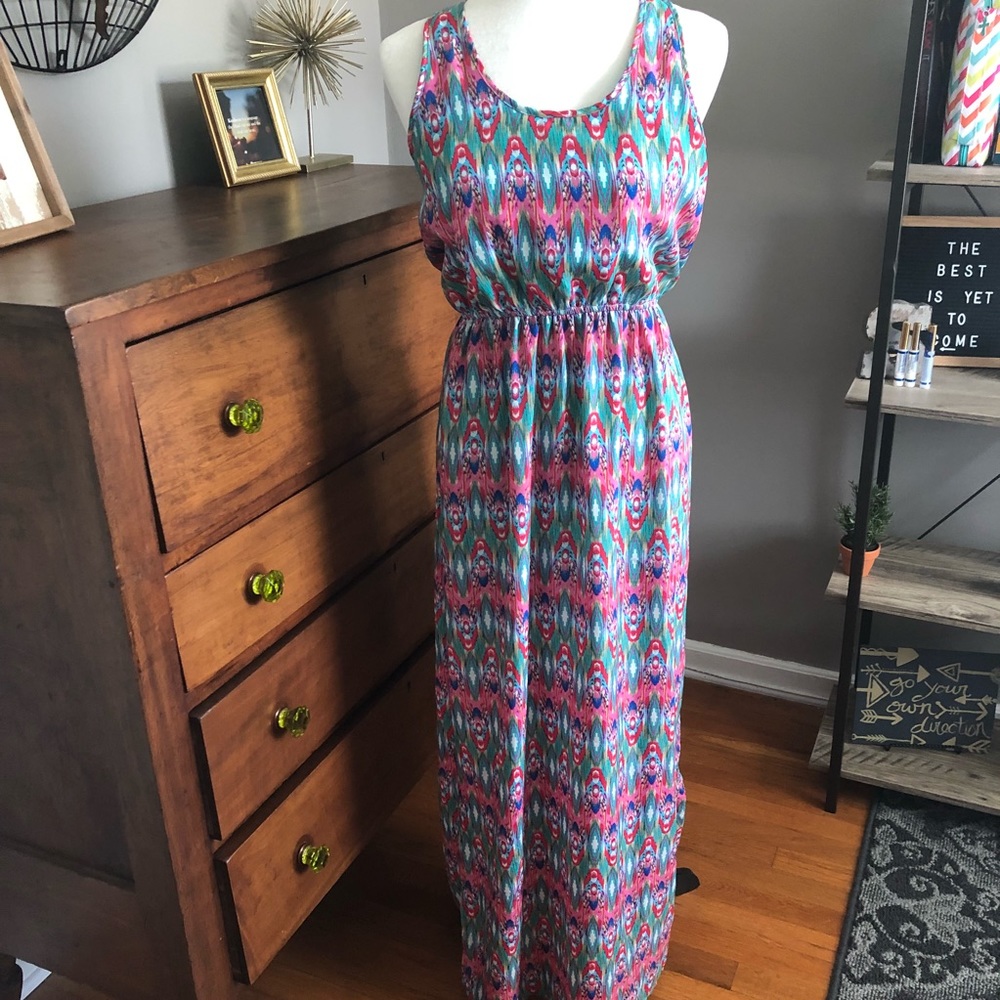 SALE! $13! Cute & colorful Francesca's maxi dress